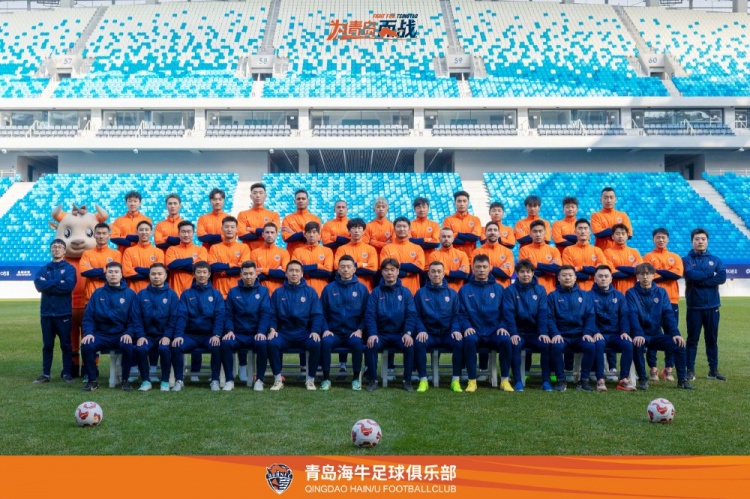 青島海牛一線隊(duì)名單：老將鄭龍、薩里奇坐鎮(zhèn)，金洋洋等新援在列